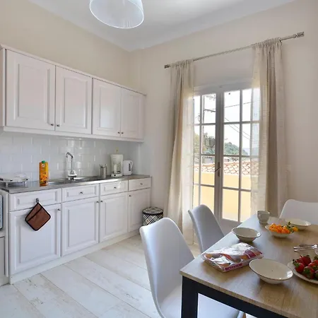 아파트호텔 Dimitris 1 칼라미