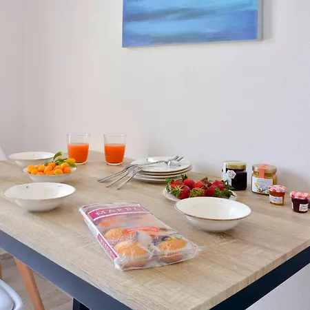 Lägenhetshotell Dimitris 1 *